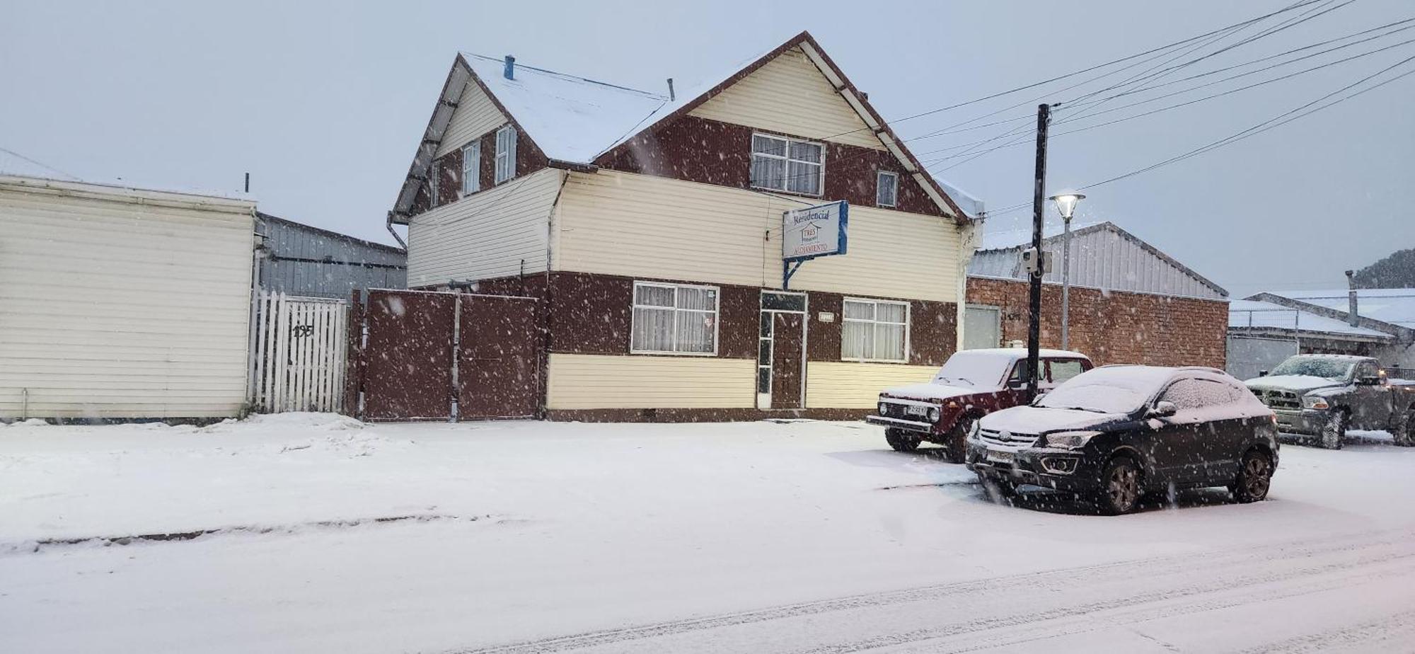 Residencial Tres Hermanos Punta Arenas Exterior photo
